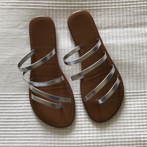 Sliver strapy sandals